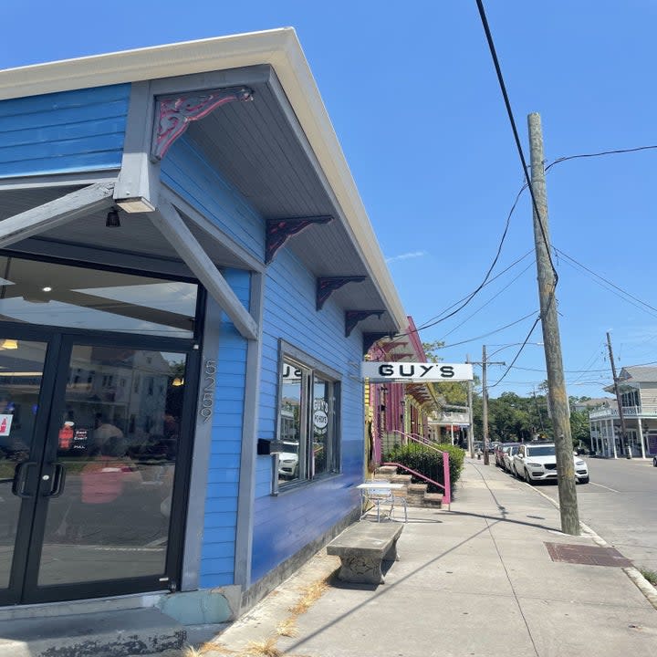 the blue exterior of guy's po'boys