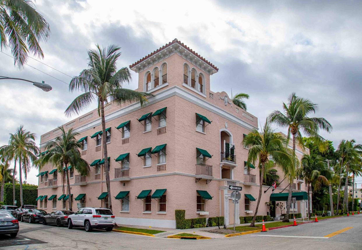 Renovations for The Vineta hotel at the intersection of Cocoanut Row and Australian Avenue have been stalled due to residents' objections.