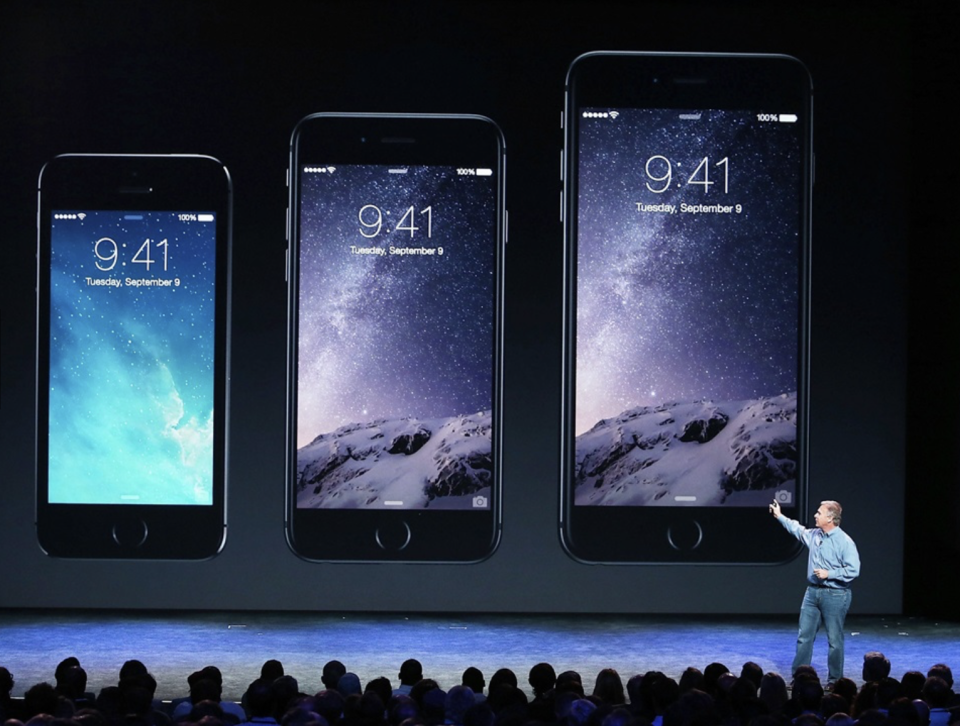 Tutti gli iPhone negli annunci mostrano sempre come orario le 9:41. Questo è il momento in cui Steve Jobs ha presentato il primo iPhone nel 2007. (Getty)