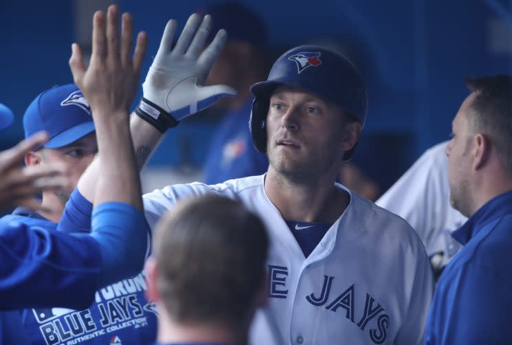 There's almost no downside to the Phillies signing Michael Saunders. (Getty Images/Tom Szczerbowski)