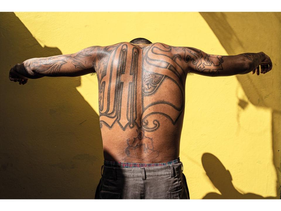 A member of MS-13, aged 27, at the Chalatenango Penal Centre  (© Tariq Zaidi)