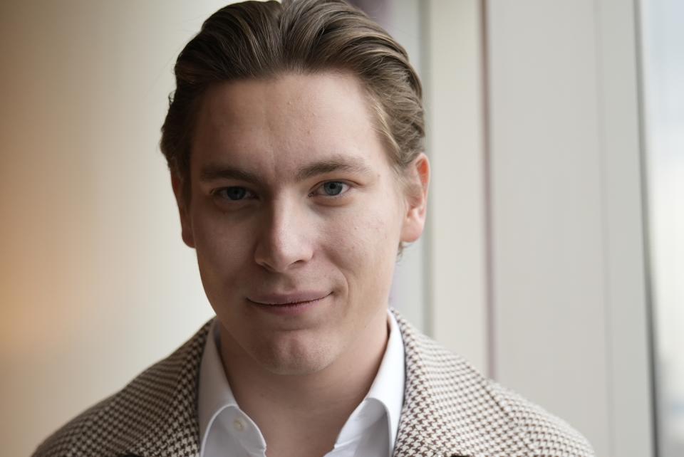 Klaus Mäkelä, new director of the Chicago Symphony Orchestra, poses for a portrait Wednesday, March 20, 2024, at the Mandarin Oriental in New York. (AP Photo/Frank Franklin II)