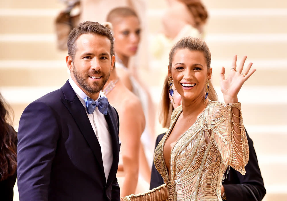 Blake Lively just burned Ryan Reynolds over his cookie making ability, and this is the true meaning of Christmas