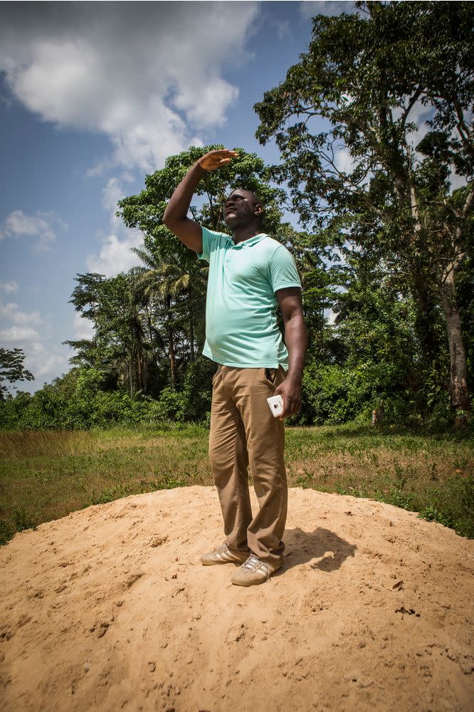 Diamond mining team sponsor Pastor Emmanuel Momoh, who took the diamond to a government representative knowing he would be losing the lion’s share of the diamond’s value, has no regrets. In May, Momoh stands where a new school in Koryardu will be built with money from the diamond’s sale.