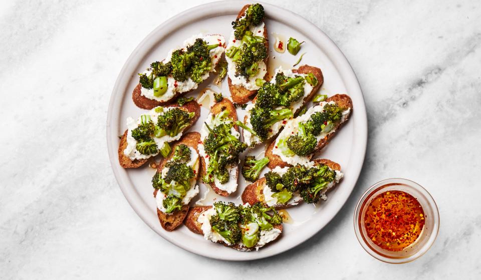 Broccoli and Garlic-Ricotta Toasts With Hot Honey