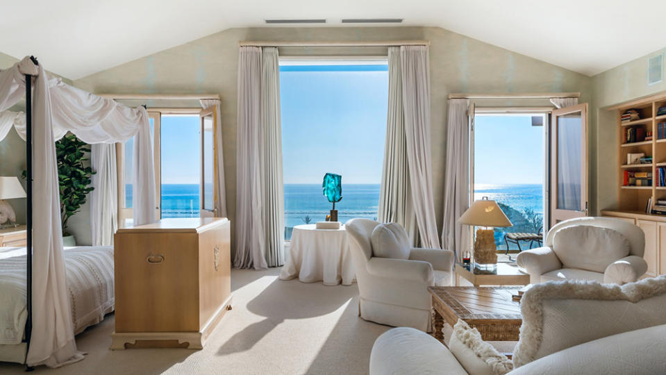 Mindy Kaling's Malibu Beach House