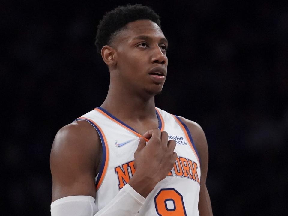 RJ Barrett looks up during a Knicks game in 2022.