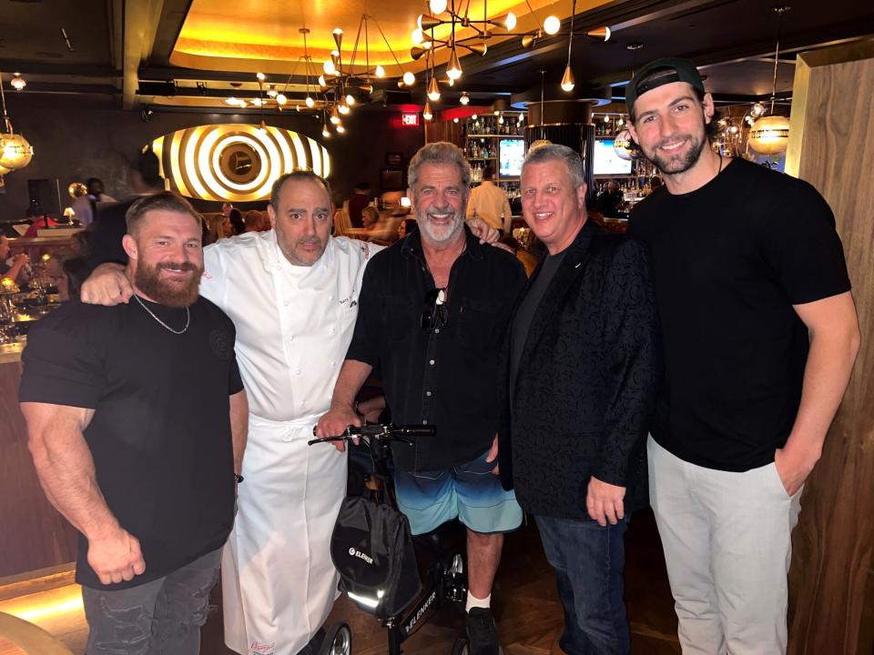 Mel Gibson Spotted At Barry’s Downtown Prime In Las Vegas