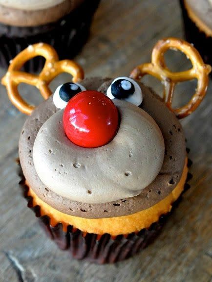 <p>They're so cute, you might actually feel bad eating one.</p><p>Get the recipe from <a href="http://www.craftymorning.com/adorable-rudolph-reindeer-cupcakes/" rel="nofollow noopener" target="_blank" data-ylk="slk:Crafty Morning" class="link rapid-noclick-resp">Crafty Morning</a>.</p>