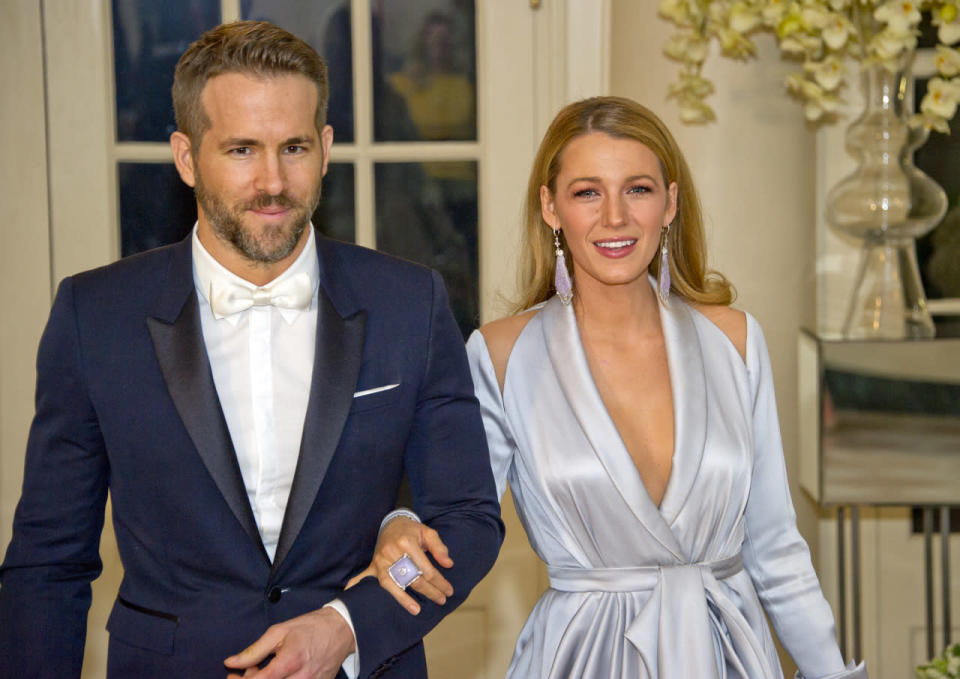 Ryan Reynolds también se casó en secreto con su nueva mujer, Blake Lively. La protagonista de Gossip Girl dejó a un lado todo el glamour de Hollywood para disfrutar de una boda sencilla junto a su prometido. Esto fue en septiembre de 2012 y hasta la fecha siguen juntos.