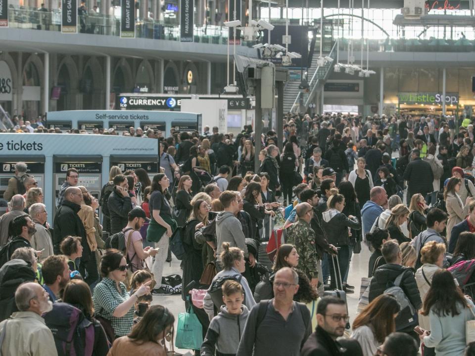 UK travel news: Train passengers bear brunt of Easter weekend chaos