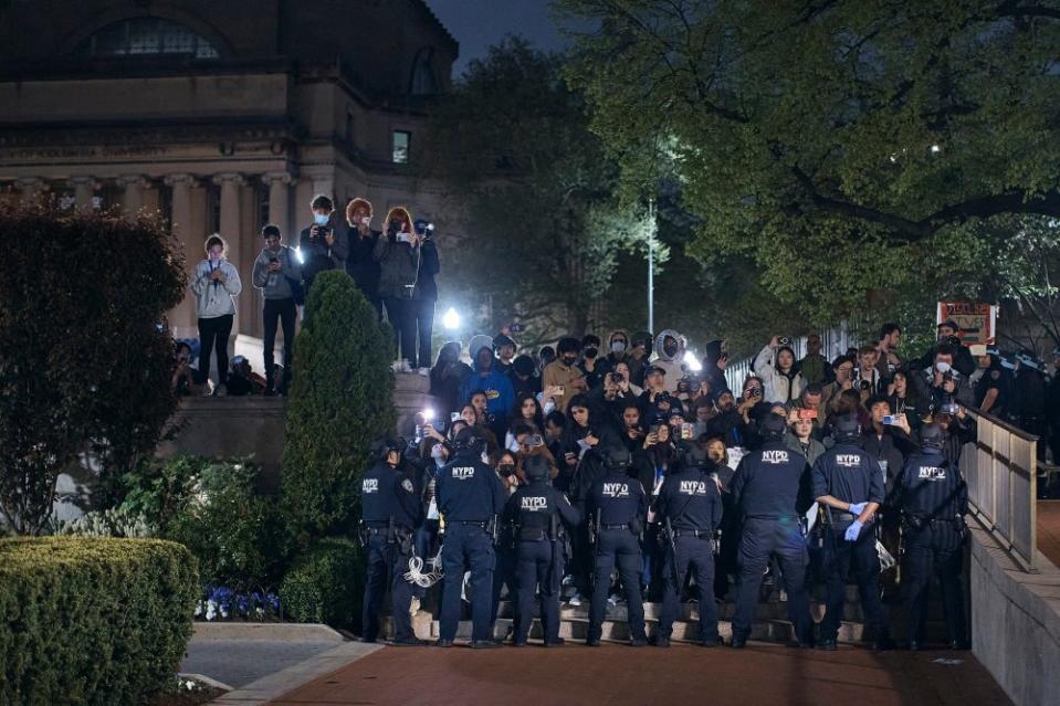 Protestors shout slogans in support of the protestors arrested at Hamilton Hall.<span class="copyright">Andres Kudacki for TIME</span>
