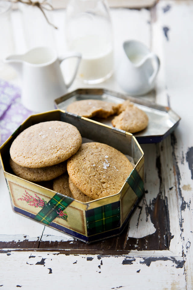 <strong>Get the <a href="http://www.tartineandapronstrings.com/2013/06/10/almond-butter-cookies-with-fleur-de-sel/" target="_blank">Almond Butter Cookies with Fleur de Sel recipe</a> from Tartine And Apron Strings</strong>