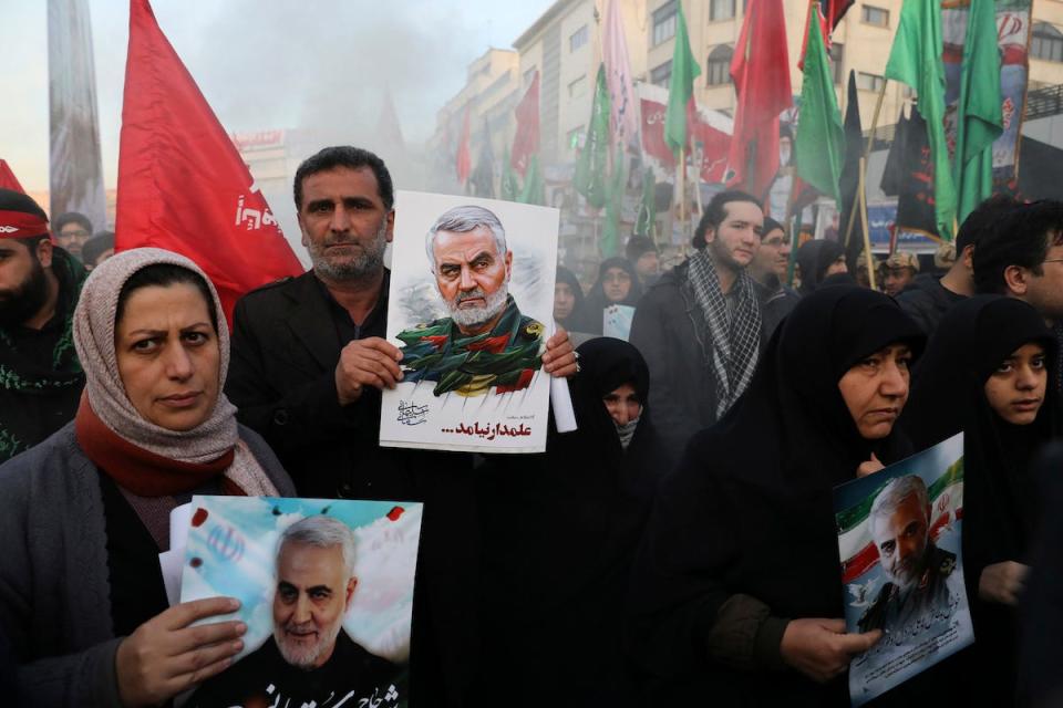 soleimani funeral mourners