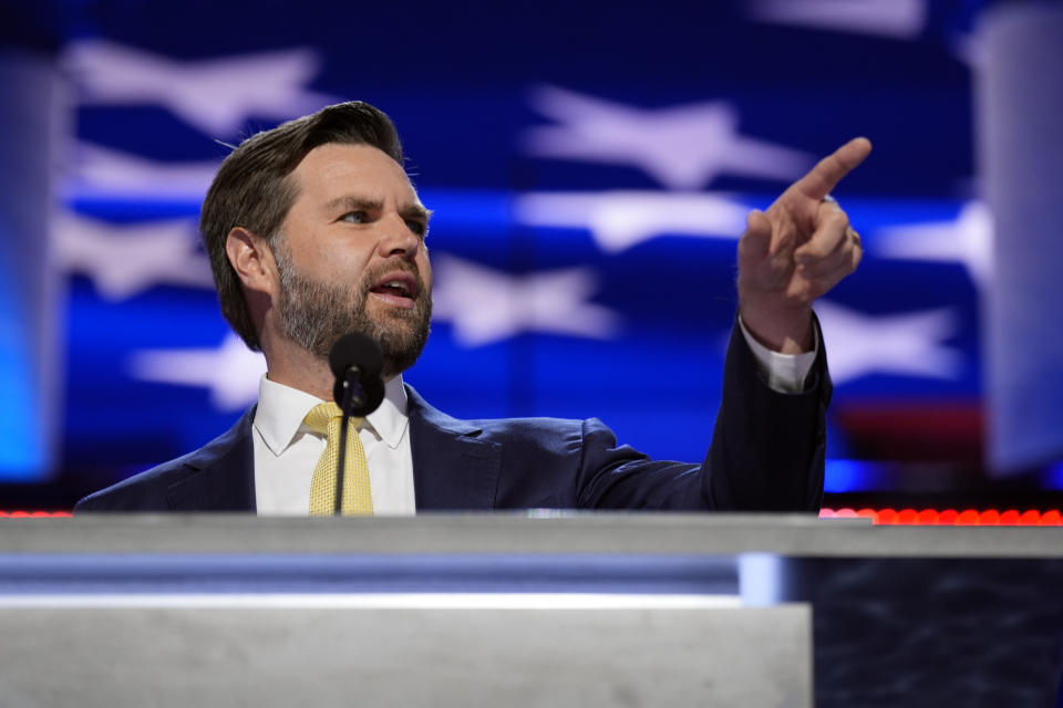 El candidato republicano a la vicepresidencia, el senador JD Vance, durante la Convención Republicana, en el Fiserv Forum de Milwaukee, el martes 16 de julio de 2024. (AP Foto/Carolyn Kaster)