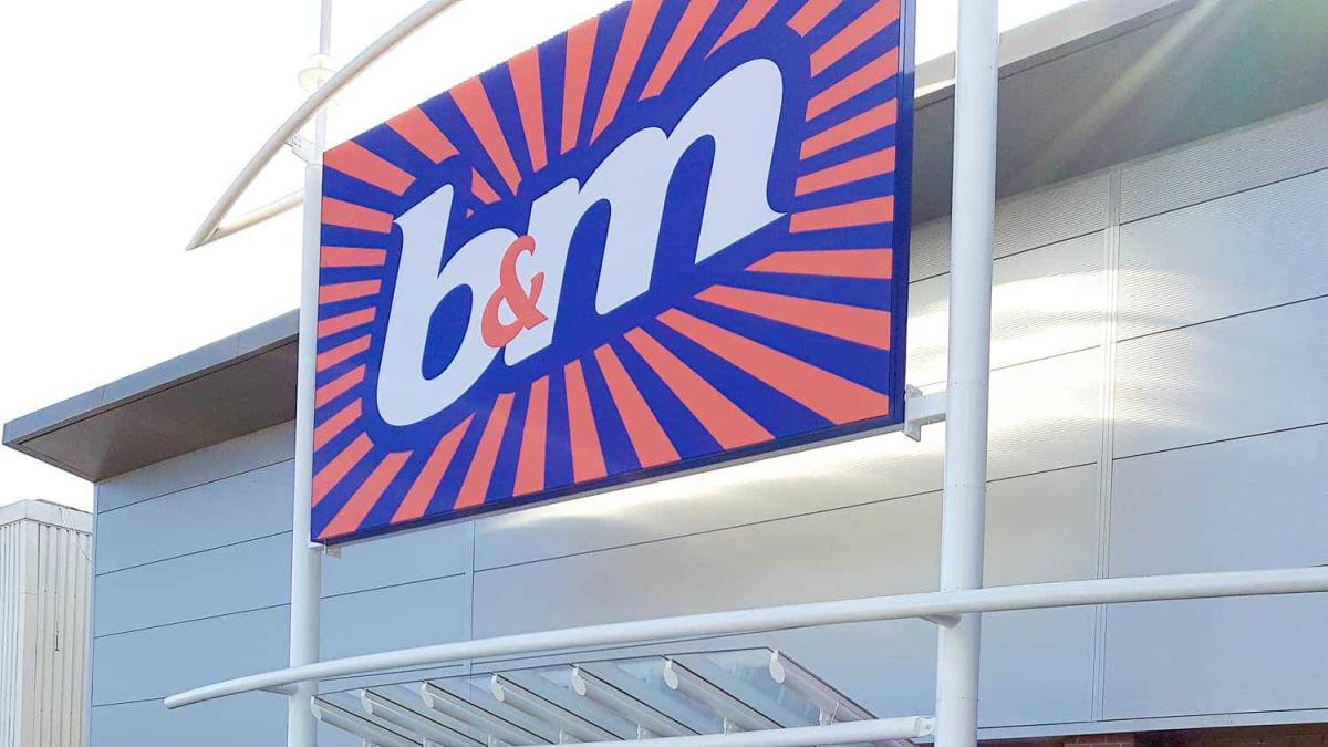 Simon Arora to quit as head of B&M Bargains after 17 years
