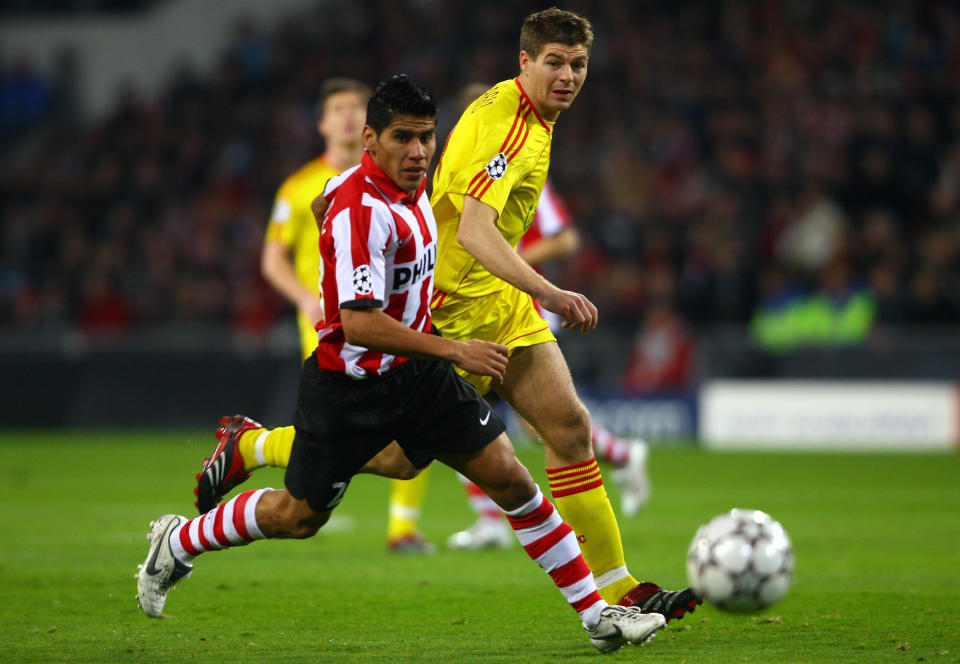 Carlos Salcido llegó al PSV Eindhoven en 2006 (Foto: Stu Forster/Getty Images)