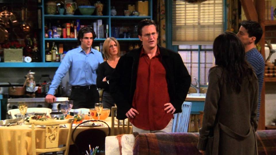 7) Season 7, Episode 8: "The One Where Chandler Doesn't Like Dogs"