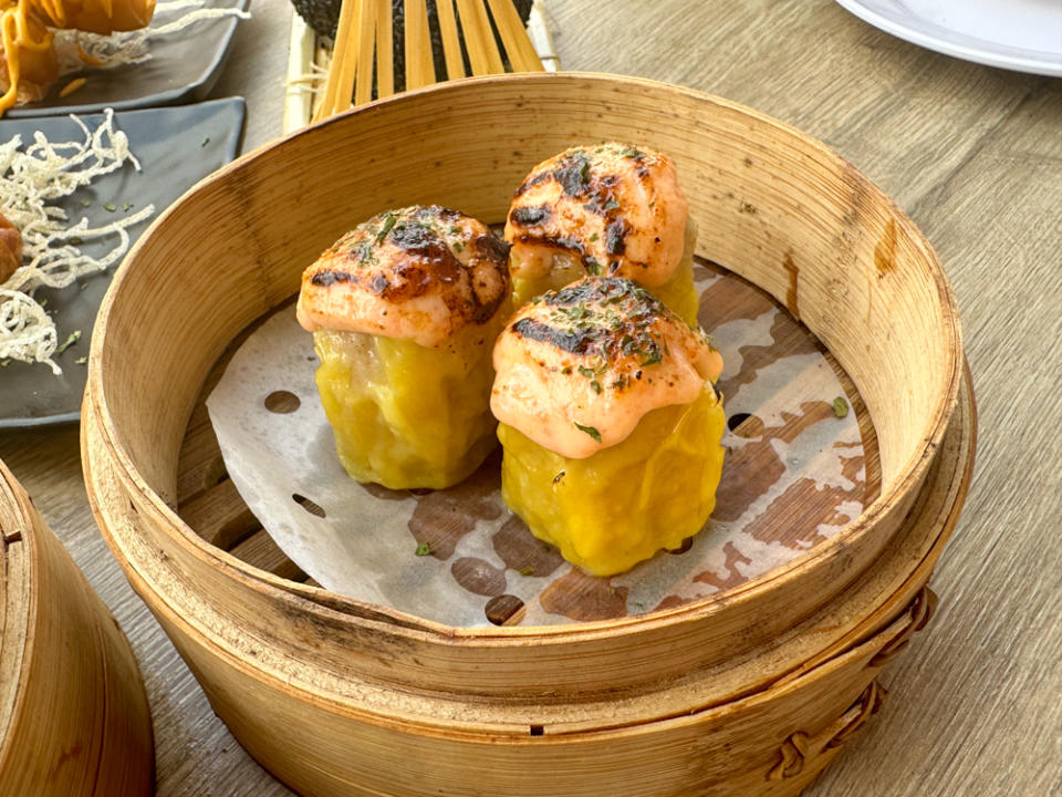 bei ing dimsum club - aburi-mentai siu mai