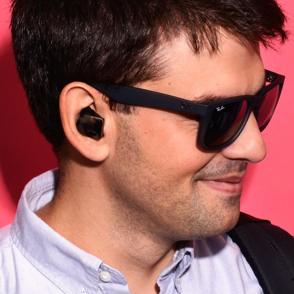 Master & Dynamic MW07 Completely Wireless Earbuds