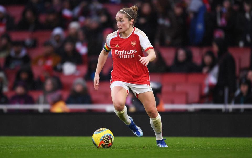 Kim Little of Arsenal runs with the ball