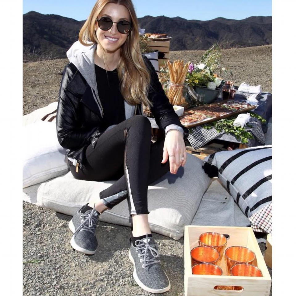 Whitney Port has posted a photo on Twitter with the following remarks:
Dream day! A hike with all my friends and then the cutest picnic ever afterwards! Thanks so much @allbirds for decking us all out in the most comfy shoes ever. #weareallbirds 
Twitter, 2016-12-05 05:51:32. 
Photo supplied by ddp socialmediaservice. Service fee applies.

This is a private photo posted on social networks and supplied by this Agency. This Agency does not claim any ownership including but not limited to copyright or license in the attached material. Fees charged by this Agency are for Agency s services only, and do not, nor are they intended to, convey to the user any ownership of copyright or license in the material. By publishing this material you expressly agree to indemnify and to hold this Agency and its directors, shareholders and employees harmless from any loss, claims, damages, demands, expenses (including legal fees), or any causes of action or allegation arising out of or connected in any way with publication of the material. ++ NICHT ZUR VEROEFFENTLICHUNG IN BUECHERN UND BILDBAENDEN! EDITORIAL USE ONLY! / MAY NOT BE PUBLISHED IN BOOKS AND ILLUSTRATED BOOKS! Please note: Fees charged by the agency are for the agency s services only, and do not, nor are they intended to, convey to the user any ownership of Copyright or License in the material. The agency does not claim any ownership including but not limited to Copyright or License in the attached material. By publishing this material you expressly agree to indemnify and to hold the agency and its directors, shareholders and employees harmless from any loss, claims, damages, demands, expenses (including legal fees), or any causes of action or allegation against the agency arising out of or connected in any way with publication of the material.