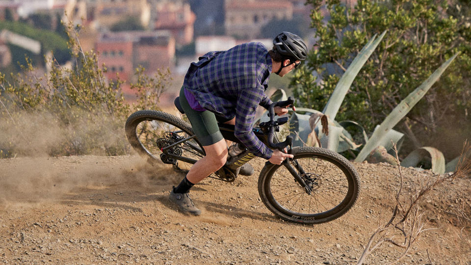 Canyon Grizl:ON carbon gravel ebike, photo by Pol Foguet, riding fast & loose