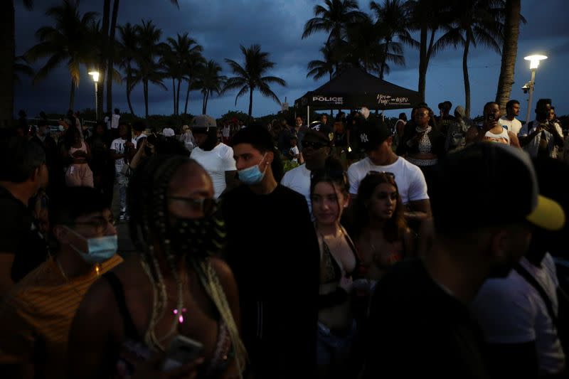 Miami Beach imposes 8 p.m. curfew to control spring break crowds