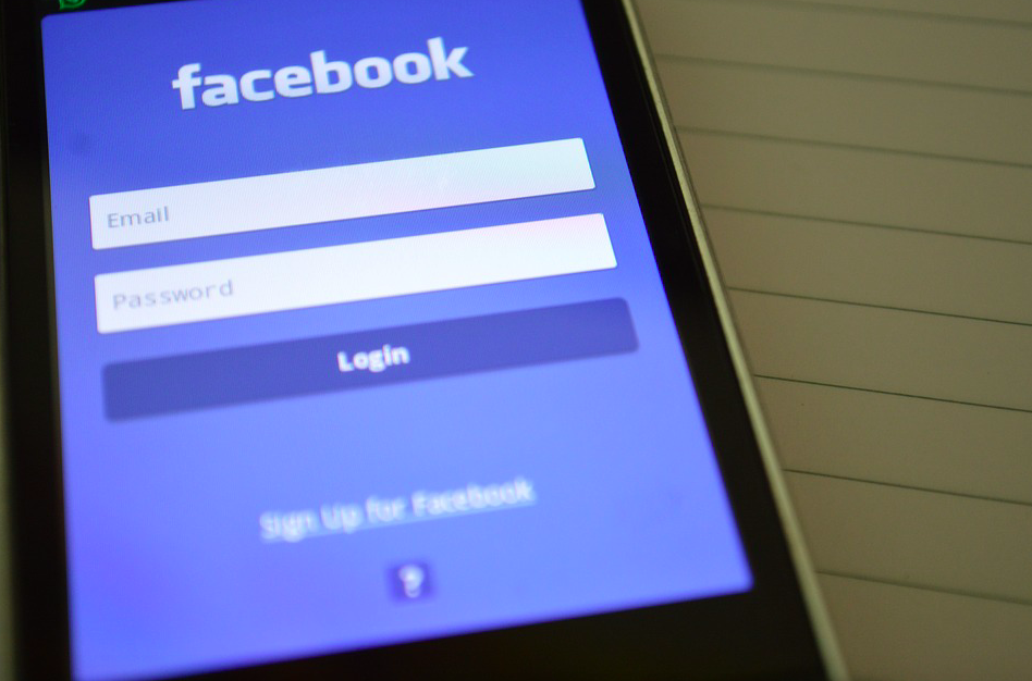 <em>Facebook proves to be the most popular app for smartphone users (Max Pixel)</em>