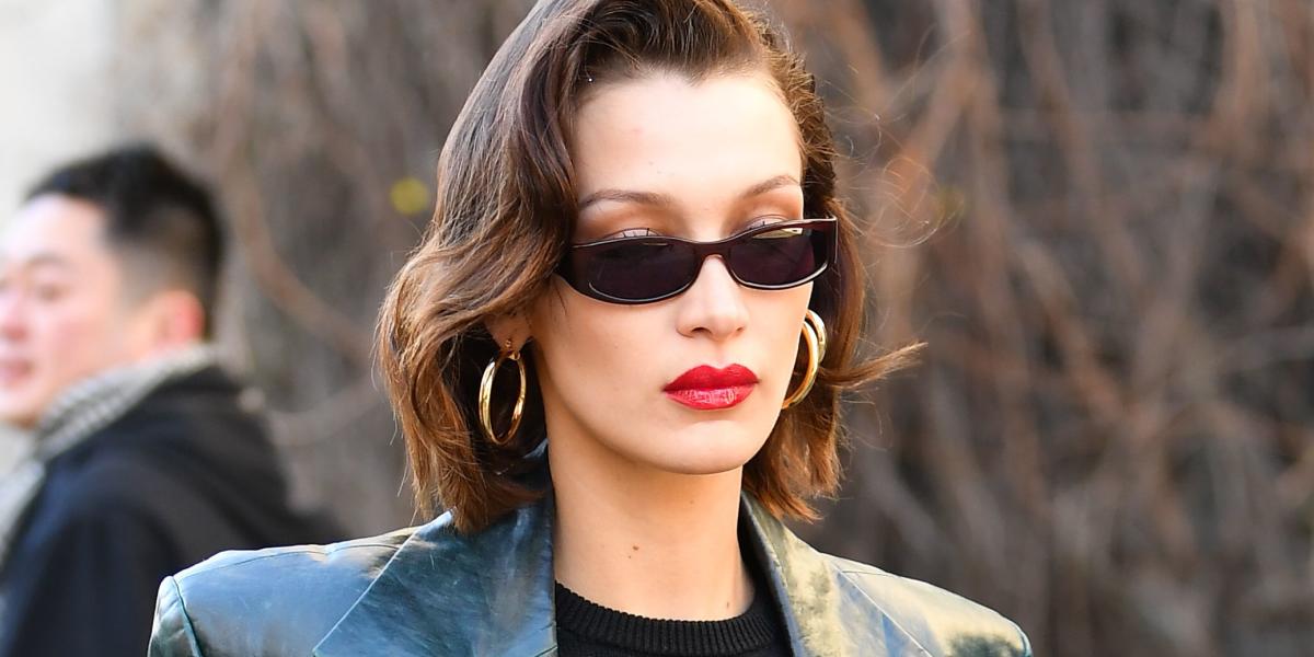 Bella Hadid With Goyard Bag Leaving Her Hotel - Paris  Imagelinkglobal  ILG: Product: ILEA000754510｜Photos & Images & Videos｜KYODO NEWS IMAGES INC