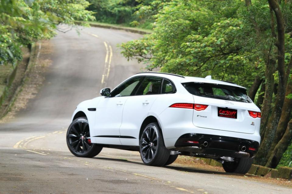 英倫本格跑旅 難掩豹力！Jaguar F-Pace S AWD試駕報導