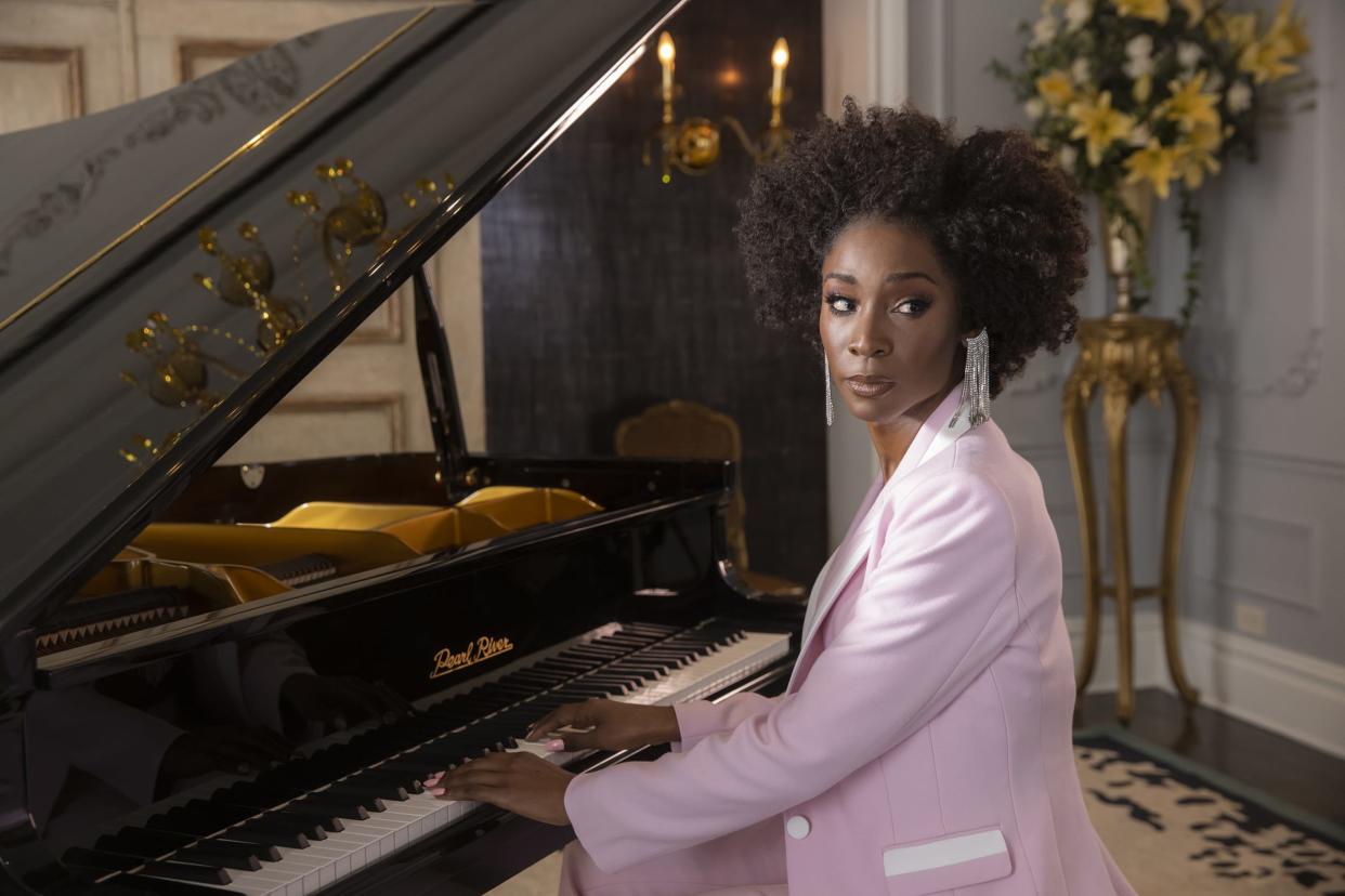 Angelica Ross as Candy in 