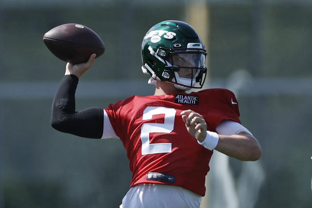 WATCH: Zach Wilson launches deep TD pass to Elijah Moore at Jets practice