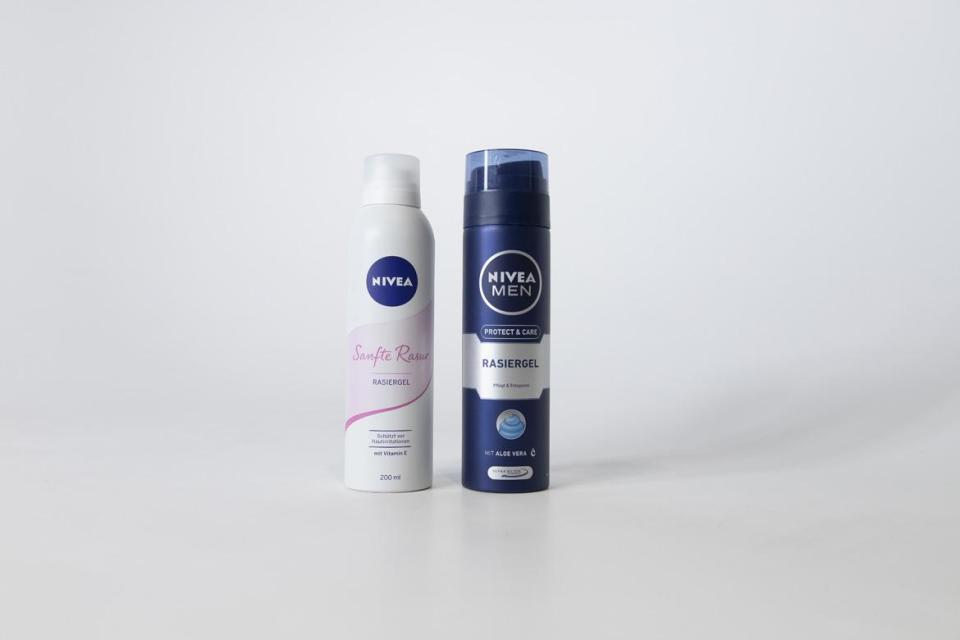 <p>Greifen Damen bei Budni zum Rasiergel von Nivea, zahlen sie für 200 Milliliter 2,99 Euro. Das inhaltlich quasi identische Produkt für Herren kostet aber nur 2,39 Euro.<br>(Bild: Verbraucherzentrale Hamburg) </p>