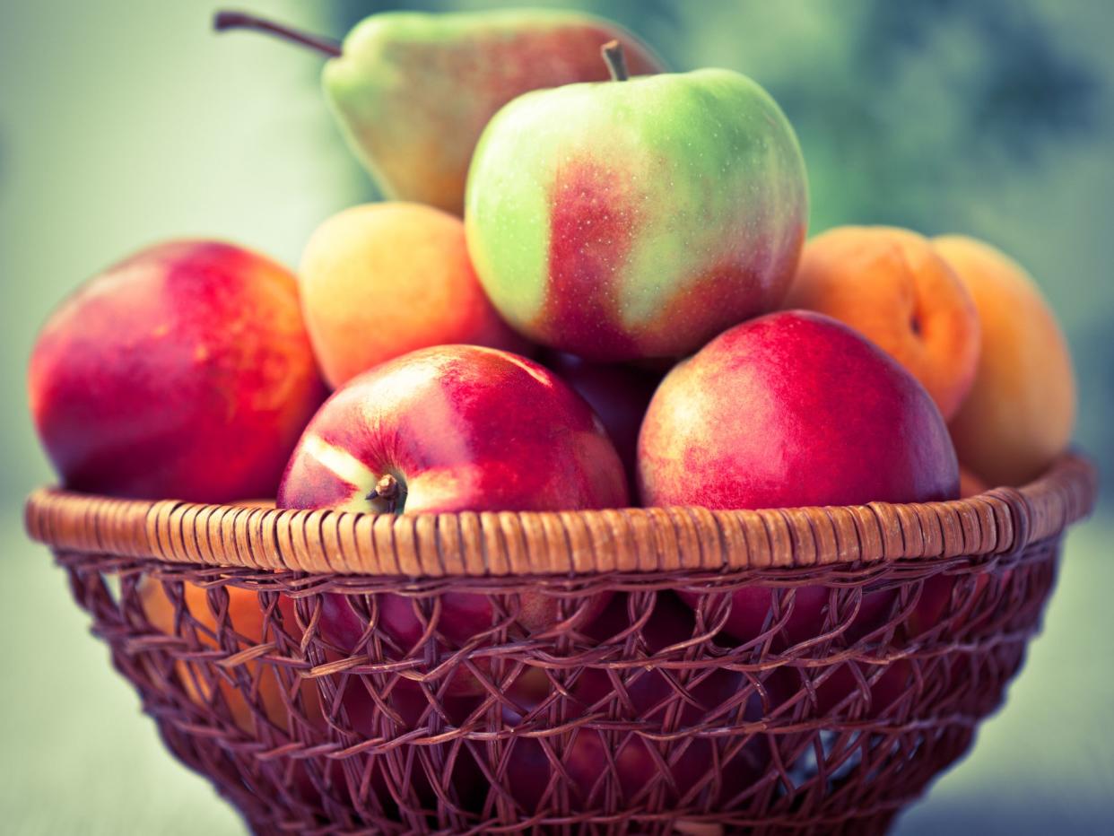 Fresh fruit in bowl 