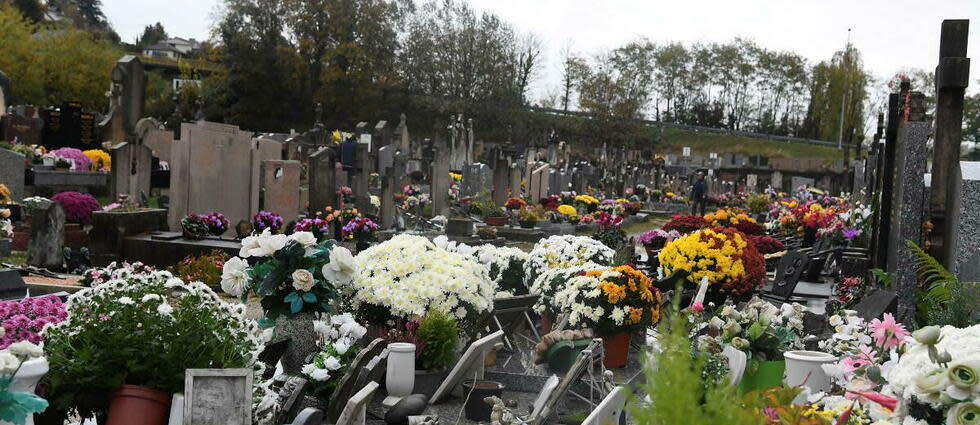 Un cimetière fleuri lors de la Toussaint (photo d'illustration).
