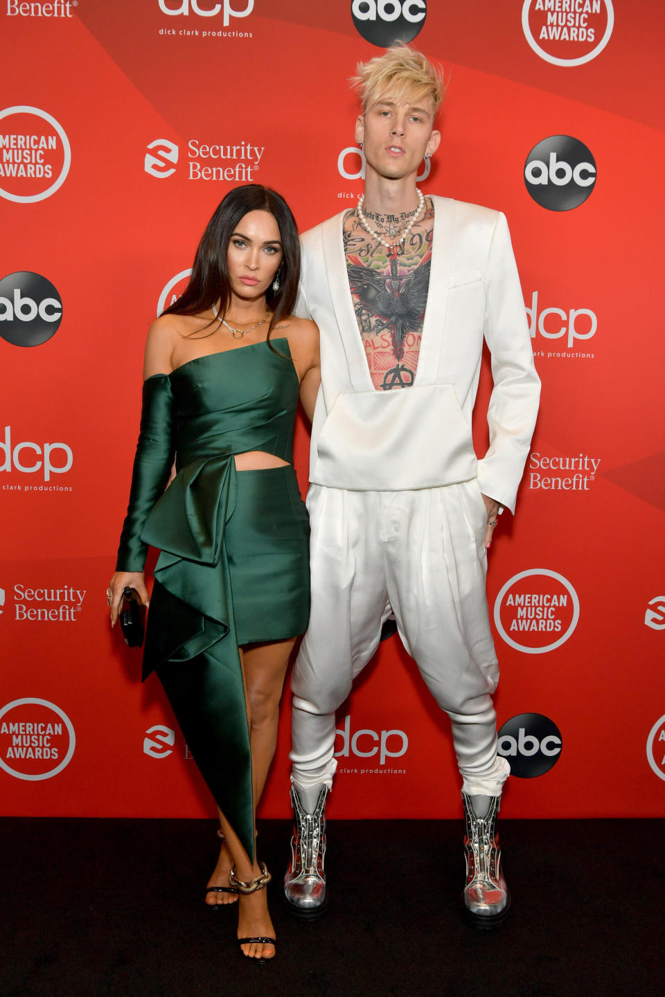 Megan Fox and Machine Gun Kelly attend the 2020 American Music Awards at the Microsoft Theater on Sunday in Los Angeles. (Photo: Emma McIntyre /AMA2020 via Getty Images)