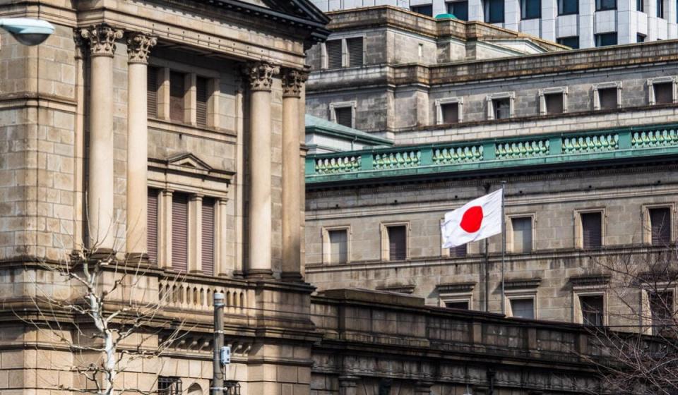 Este martes, el Banco de Japón (BOJ) mantuvo las tasas de interés en menos de 0,1 %, un mínimo histórico. Foto: Banco de Japón