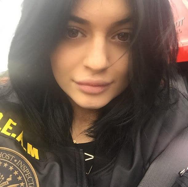 <p>Following in the footsteps of her older sister Kim Kardashian, Jenner’s selfie posted on January 11 has 1 million likes. (<i>Photo: Instagram)</i></p>