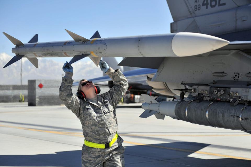 An AIM-120B loaded on the wingtip of an F-16C ahead of a mission in Afghanistan. (U.S. Air Force photo by Senior Airman Sheila deVera)