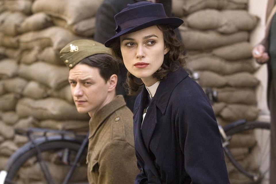 ATONEMENT, James McAvoy, Keira Knightley, 2007.