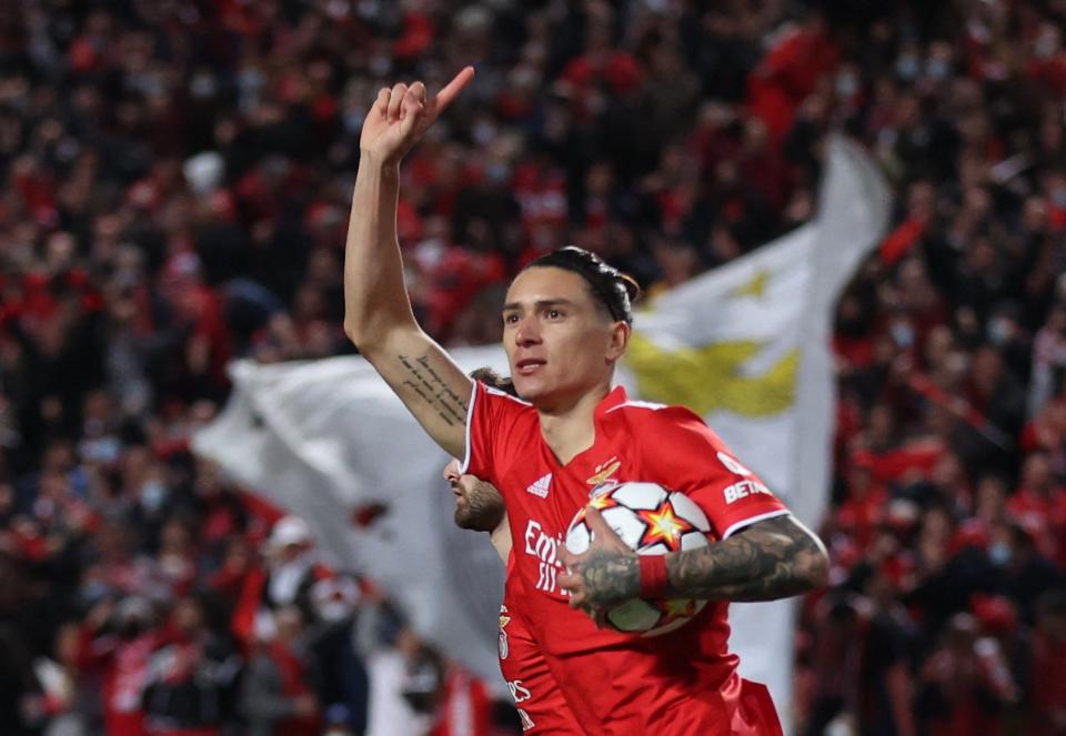 El uruguayo Darwin Núñez del Benfica de Portugal celebra marcar un gol en la Champions League. (Foto: Action Images via Reuters/Matthew Childs)