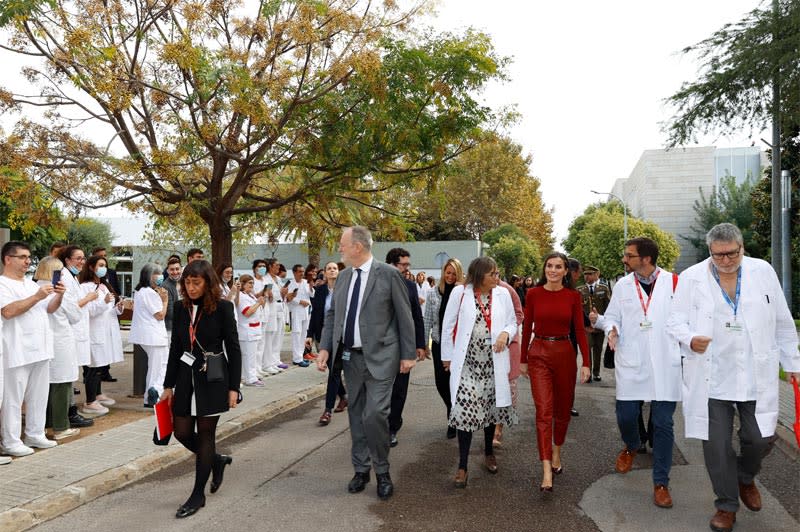 La reina Letizia en el Hospital San Juan de Dios de Barcelona