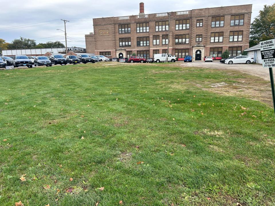 Springfield Public Schools District 186 is attempting to secure two undeveloped lots outside of Springfield High School to allow for its renovations.