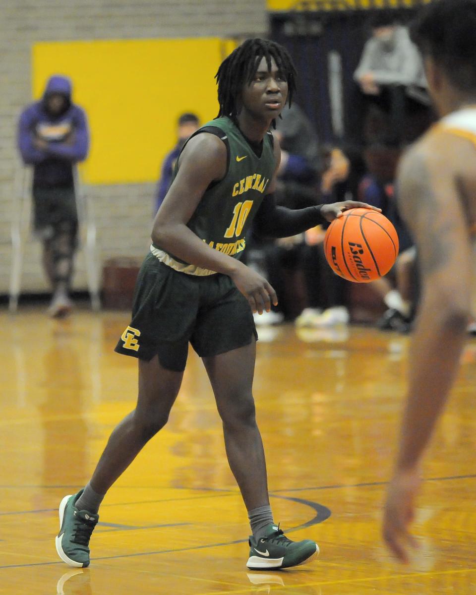 Central Lafourche defeated Thibodaux 41-39 in boys basketball action on Jan. 5.