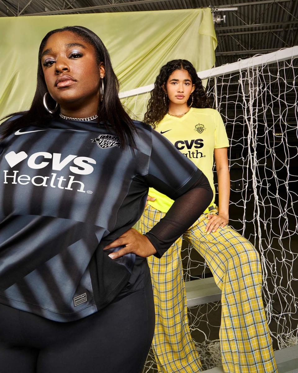 The Washington Spirit primary (left) and secondary (right) kits from Nike.