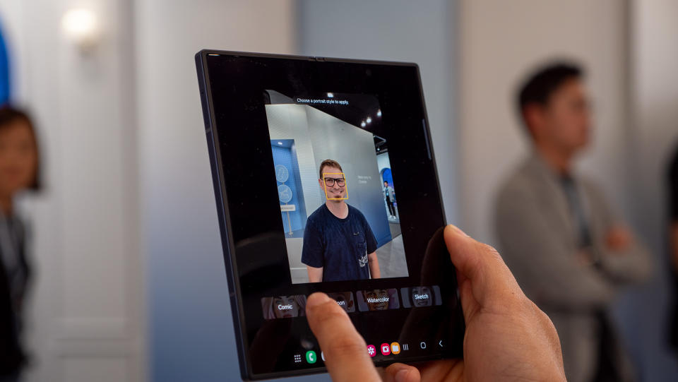 Using the AI portraits feature on the Galaxy Z Fold 6