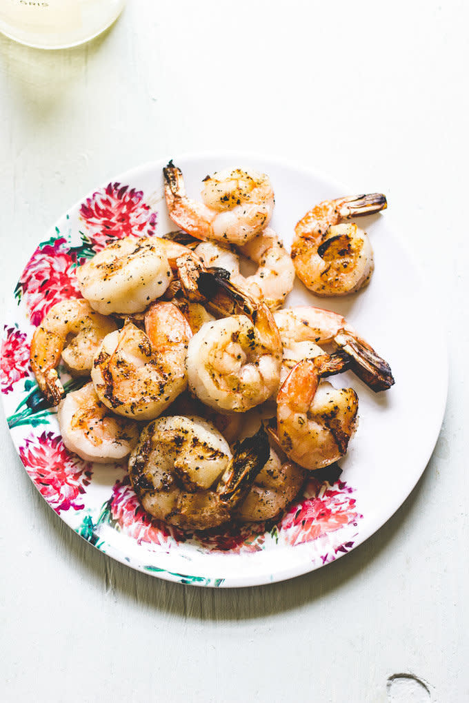 <strong>Get the <a href="http://www.theclevercarrot.com/2014/07/garlicky-grilled-shrimp/" target="_blank">Garlicky Grilled Shrimp recipe</a> from The Clever Carrot</strong>
