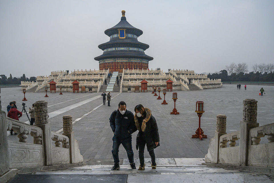 Before & After Photos of Busy Tourist Attractions Affected by the Threat of Coronavirus