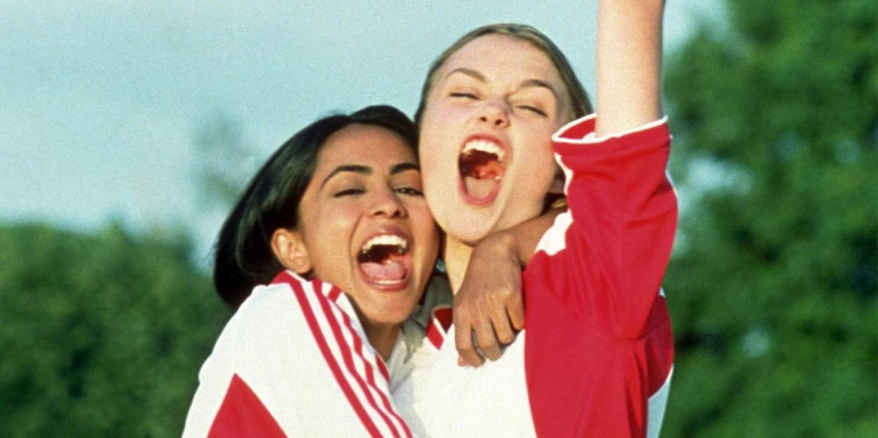 bend it like beckham, parminder nagra and keira knightley in football kit whooping